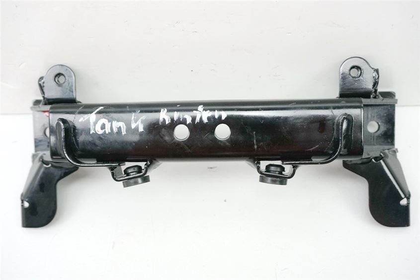 KAWASAKI Z 900 ZR900D D1 BRACKET TANK REAR DRIVER'S SEAT TANK BRACKET STRUT
