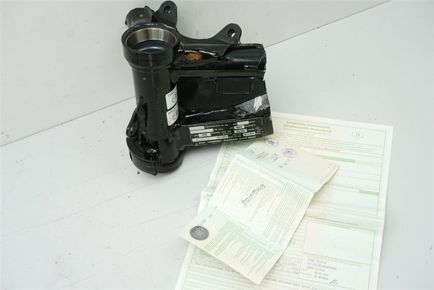SUZUKI GSXF 600 GN72AB RAHMEN & BRIEF RAHMENKOPF PLAKETTE