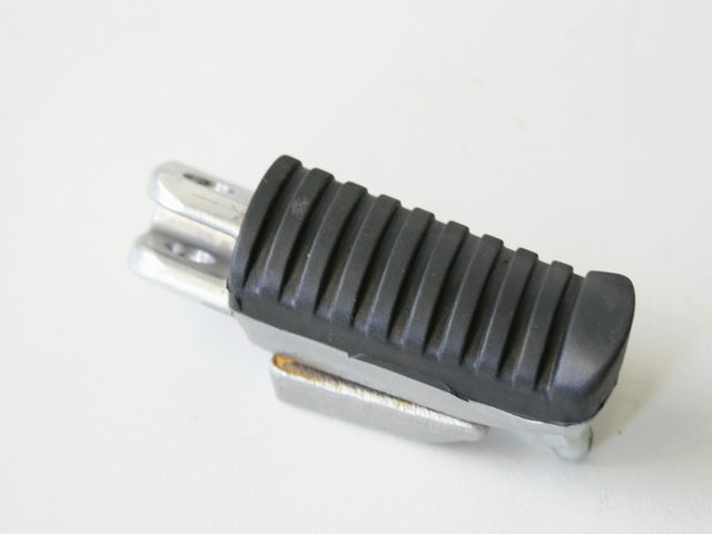 KAWASAKI Z 750 ZR750L ESTRIBERA DERECHA CONDUCTOR