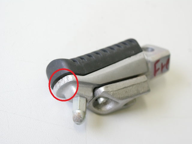 KAWASAKI Z 750 ZR750L ESTRIBERA DERECHA CONDUCTOR