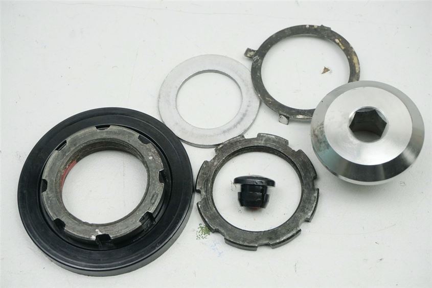 KAWASAKI ER-6 N ABS ER650E MUTTER LENKKOPF SICHERUNG MUTTER GABELBRÜCKE