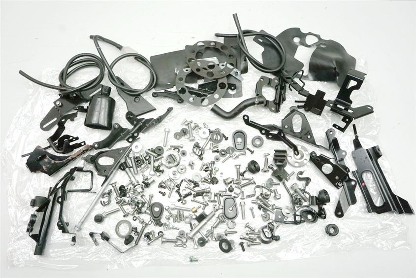 KAWASAKI ER-6 N ABS ER650E TORNILLOS Y PIEZAS PEQUEÑAS Y SOPORTES