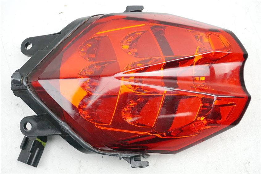TRIUMPH STREET TRIPLE R 675 ABS L67LR TAILLIGHT REAR LAMP