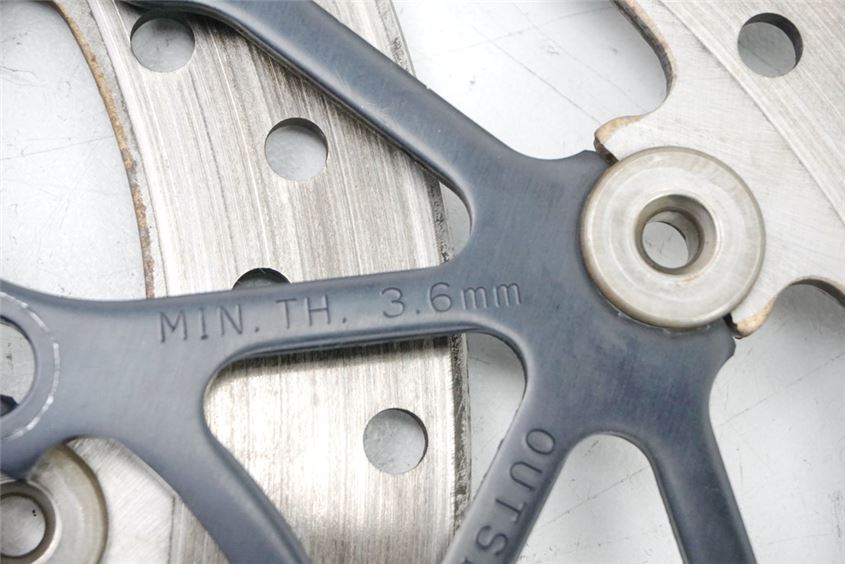 TRIUMPH STREET TRIPLE R 675 ABS L67LR BREMSSCHEIBEN VORN BRAKE DISC - PAAR - 3,92 MM