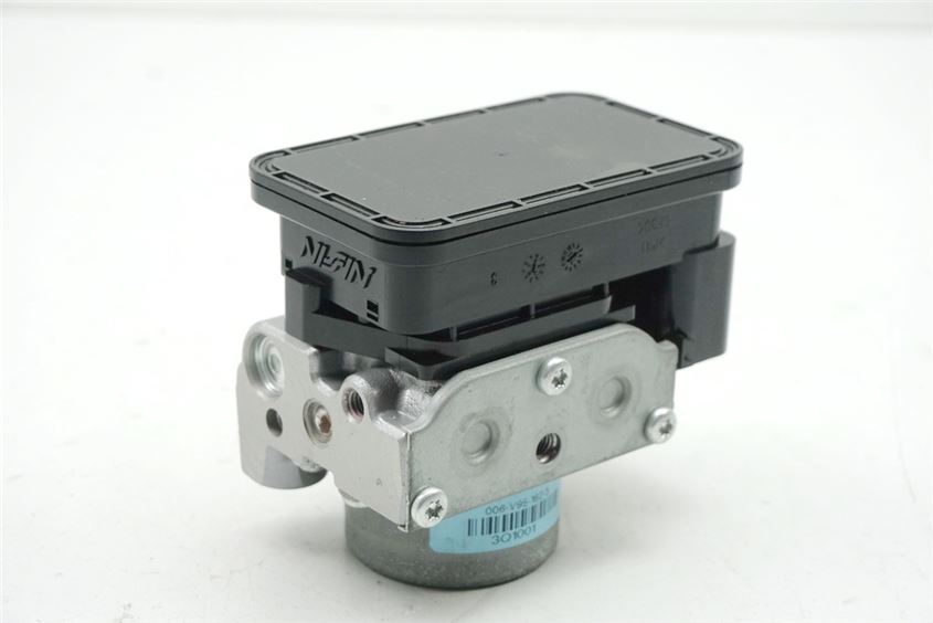 TRIUMPH STREET TRIPLE R 675 ABS L67LR ABS PUMP CONTROL UNIT PRESSURE MODULATOR