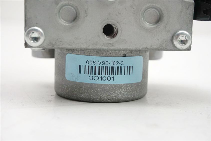 TRIUMPH STREET TRIPLE R 675 ABS L67LR ABS PUMP CONTROL UNIT PRESSURE MODULATOR