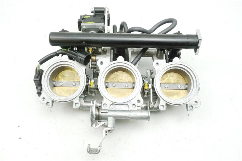 TRIUMPH STREET TRIPLE R 675 ABS L67LR EINSPRITZANLAGE INJECTION DROSSELKÖRPER