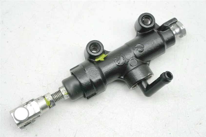 TRIUMPH STREET TRIPLE R 675 ABS L67LR CILINDRO MAESTRO FRENO TRASERO BOMBA DE FRENO