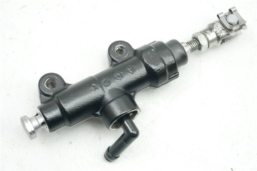 TRIUMPH STREET TRIPLE R 675 ABS L67LR CILINDRO MAESTRO FRENO TRASERO BOMBA DE FRENO