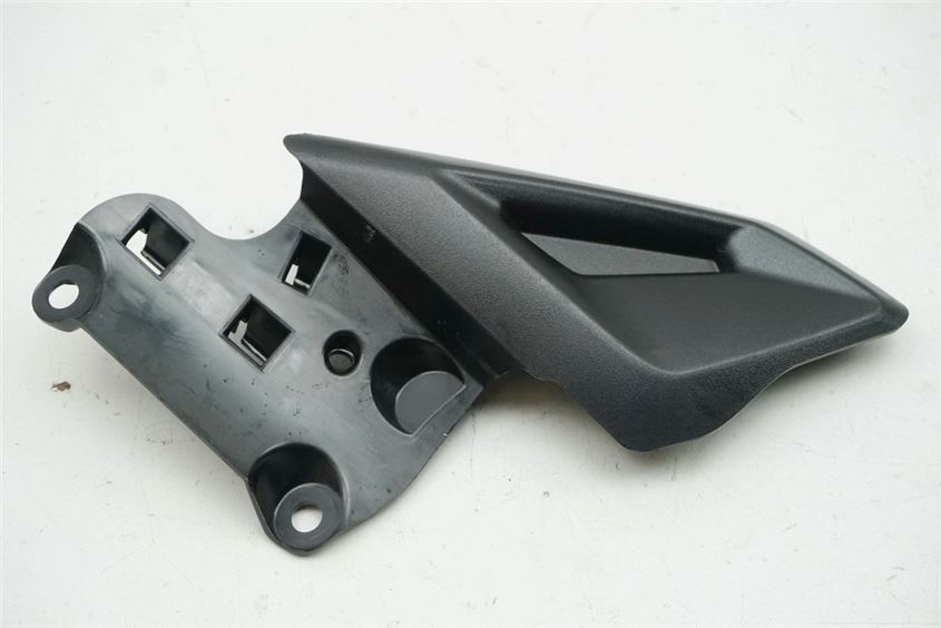TRIUMPH STREET TRIPLE R 675 ABS L67LR VERKLEIDUNG LENKKOPF RECHTS ABDECKUNG COVER