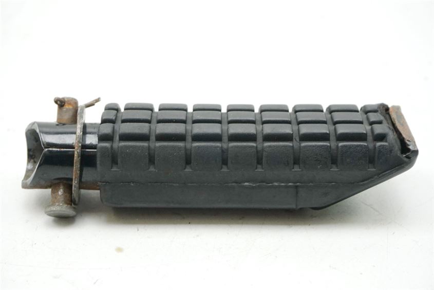 HONDA CBR 1000 SC21 PASSENGER FOOTREST RIGHT