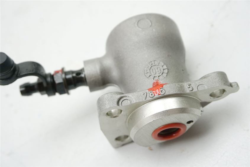 DUCATI 1198 ZDMH704AA KUPPLUNGSZYLINDER DRUCKNEHMER