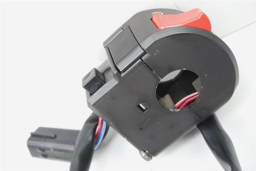 DUCATI 1198 ZDMH704AA INTERRUPTOR DERECHO DEL MANILLAR