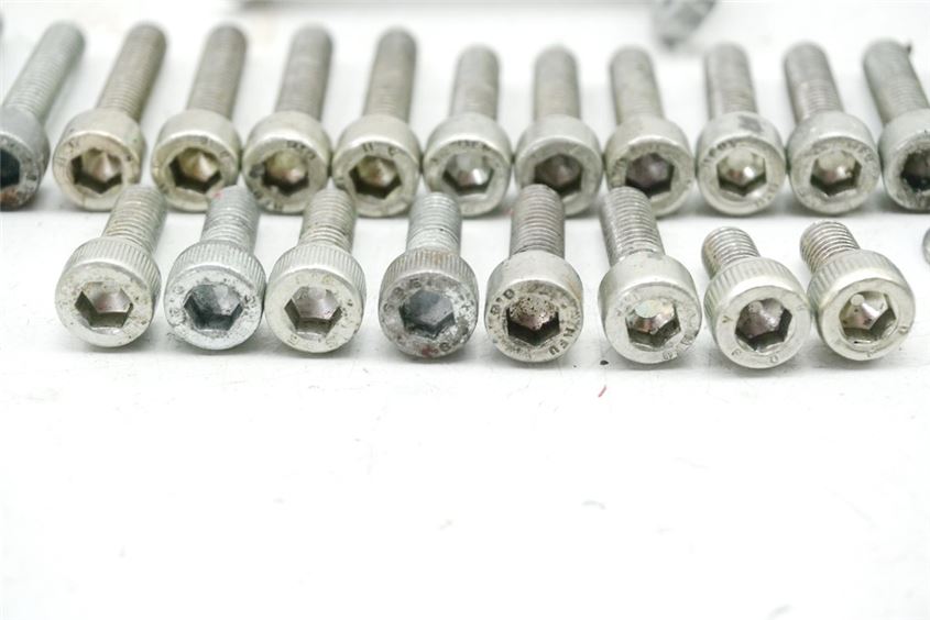 DUCATI 1198 ZDMH704AA SCHRAUBEN LIMADECKEL STATOR