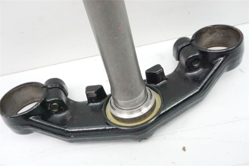 HONDA CBR 1000 SC24 LOWER TRIPLE CLAMP FORK