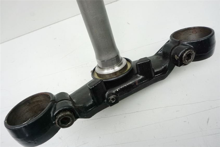 HONDA CBR 1000 SC24 LOWER TRIPLE CLAMP FORK