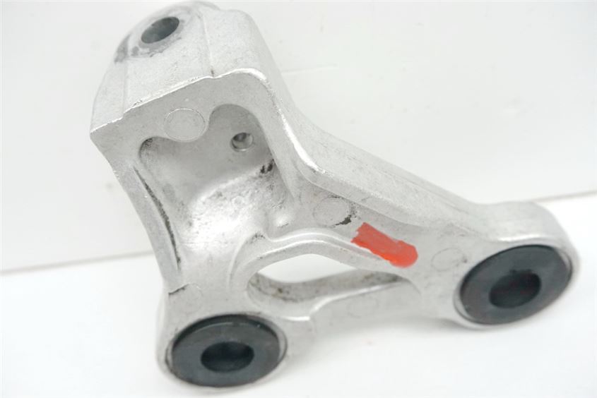 HONDA CBR 1000 SC24 FUßRASTENTRÄGER FAHRER LINKS HALTER FUßRASTE
