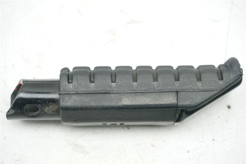 HONDA CBR 1000 SC24 FOOTREST PILLION RIGHT