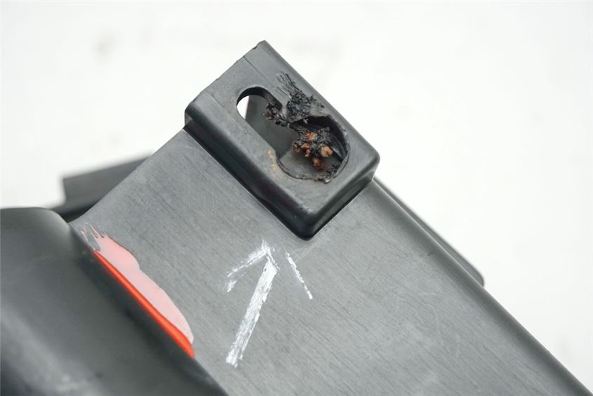 HONDA CBR 1000 SC24 BATTERY BOX BATTERY COMPARTMENT COVER