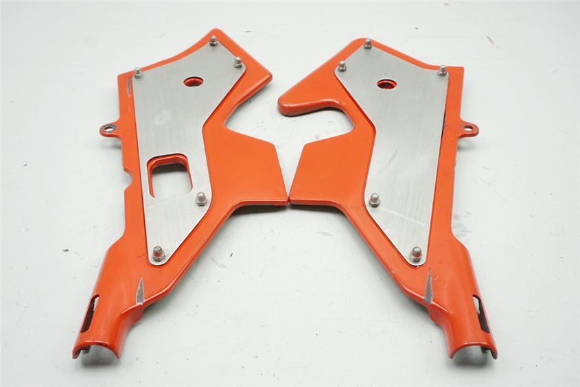 HONDA CBR 1000 SC24 ABDECKUNG RAHMEN LINKS & RECHTS COVER DECKEL VERKLEIDUNG