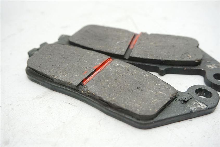 HONDA CBR 1000 SC24 BREMSSATTEL RECHTS ANKERPLATTE BRAKE CALIPER