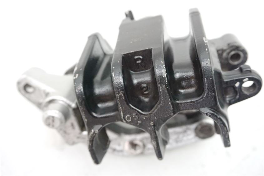 HONDA CBR 1000 SC24 BREMSSATTEL RECHTS ANKERPLATTE BRAKE CALIPER