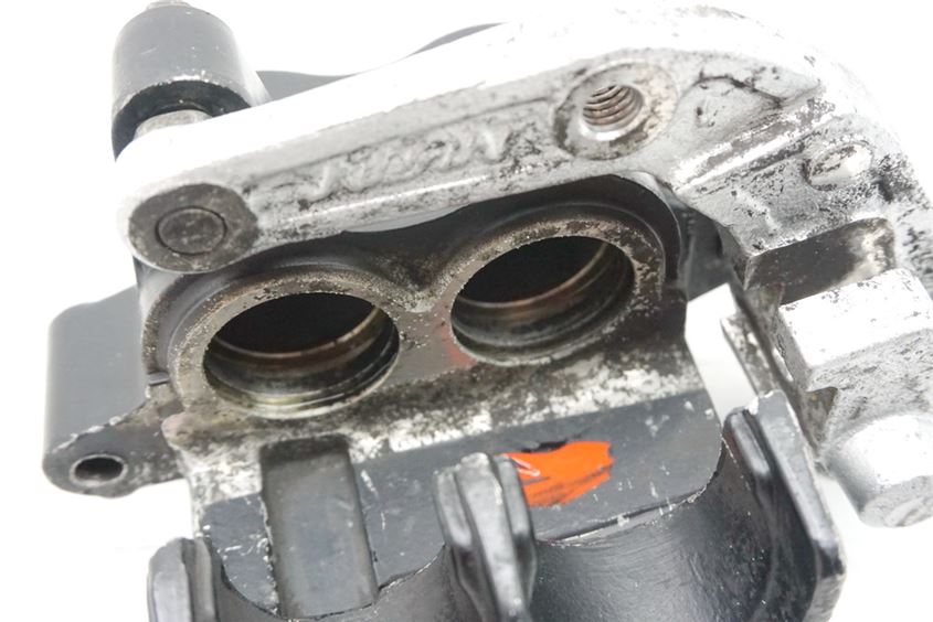 HONDA CBR 1000 SC24 BREMSSATTEL RECHTS ANKERPLATTE BRAKE CALIPER