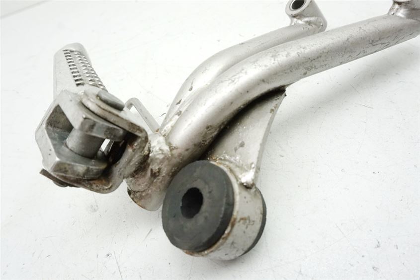SUZUKI RF 600 GN76B FUßRASTENANLAGE SOZIUS RECHTS HALTER FUßRASTE
