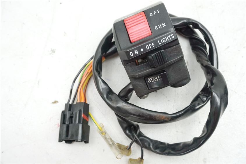 SUZUKI RF 600 GN76B INTERRUPTOR DERECHO DEL MANILLAR