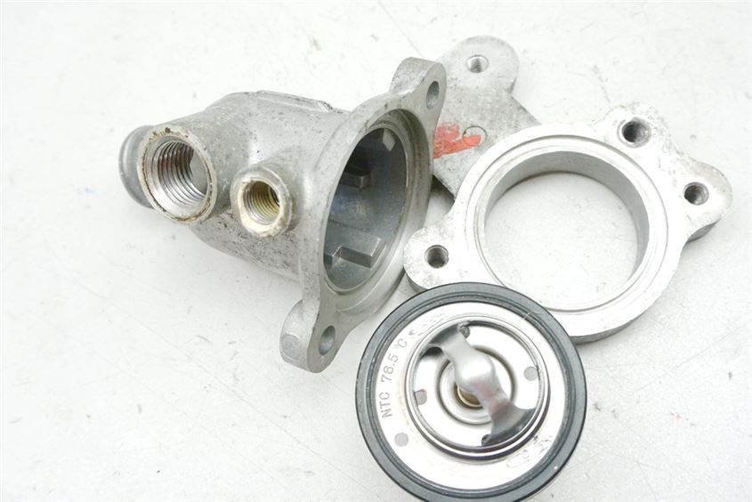 SUZUKI RF 600 GN76B TERMOSTATO CAJA TERMOSTÁTICA