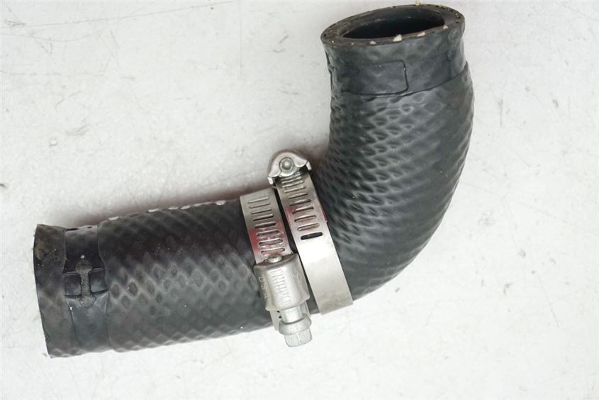 SUZUKI RF 600 GN76B RADIATOR HOSE RADIATOR RIGHT FILLER NECK