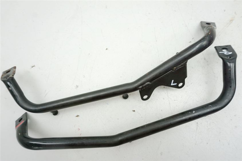 SUZUKI RF 600 GN76B BRACKET SUPPORT STRUTS HANDLES