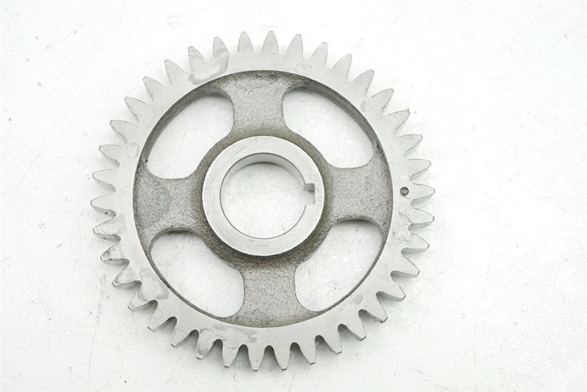 YAMAHA SR 125 10F GEAR WHEEL BALANCER SHAFT BALANCER DRIVE GEAR