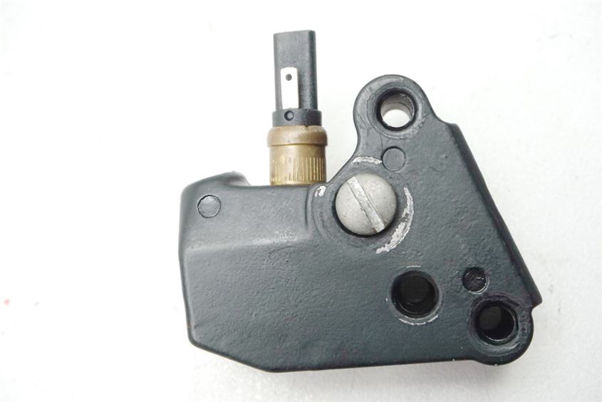 PIAGGIO SFERA 50 C01 BOMBA FRENO IZQUIERDA SOPORTE INTERRUPTOR LUZ FRENO