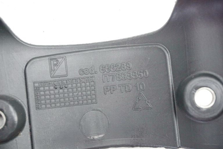 PIAGGIO MP3 YOURBAN 300 LT M75 CUBIERTA BRAZO OSCILANTE DERECHO INFERIOR CARENADO