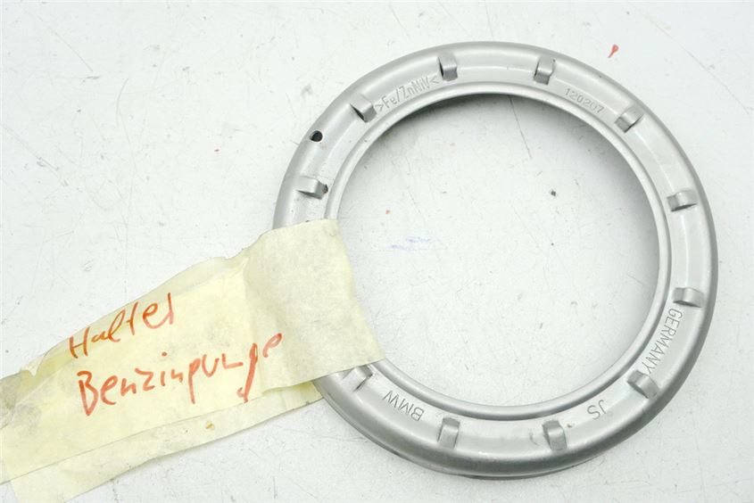BMW F 800 ST A E8ST K71 HALTER BENZINPUMPE RING BEFESTIGUNG