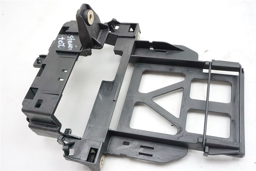 BMW F 800 ST A E8ST K71 HALTERUNG STEUERTEIL ABDECKUNG COVER HALTEPLATTE