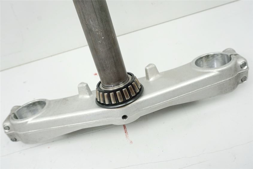 SUZUKI AN 650 ABS WVBU BURGMAN EXECUT LOWER TRIPLE CLAMP FORK YOKE