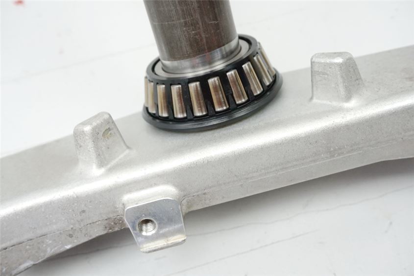 SUZUKI AN 650 ABS WVBU BURGMAN EXECUT GABELBRÜCKE UNTEN GABEL FORK GABELJOCH