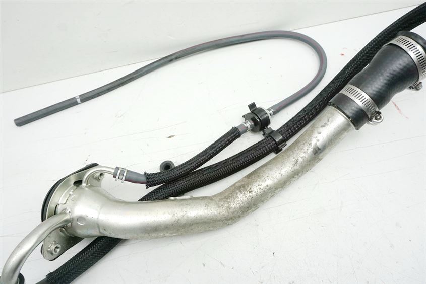 SUZUKI AN 650 ABS WVBU BURGMAN EXECUTIVE EINFÜLLSTUTZEN TANK BENZINLEITUNG ROHR