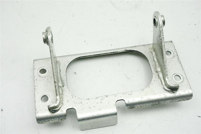 SUZUKI AN 650 ABS WVBU BURGMAN EXECUT SEAT BRACKET HINGE