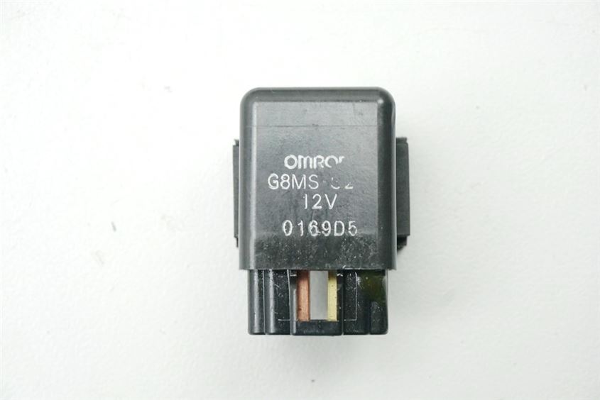 SUZUKI AN 650 ABS WVBU BURGMAN EXECUT RELÉ OMRON - G8MS - S23