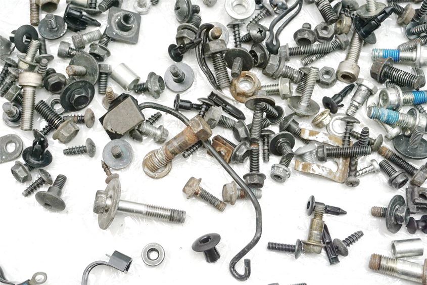 SUZUKI AN 650 ABS WVBU BURGMAN EXECUT TORNILLOS Y PIEZAS PEQUEÑAS