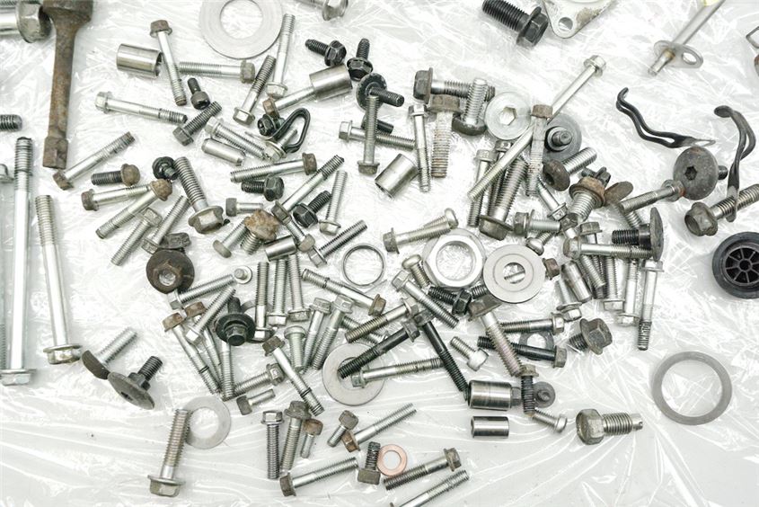 SUZUKI AN 650 ABS WVBU BURGMAN EXECUT TORNILLOS Y PIEZAS PEQUEÑAS - MOTOR