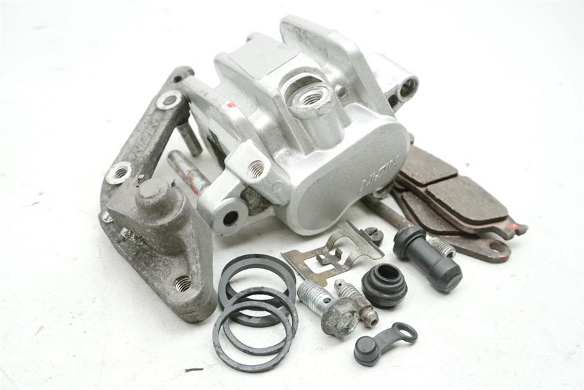 SUZUKI AN 650 ABS WVBU BURGMAN EXECUT PINZA DE FRENO IZQUIERDA