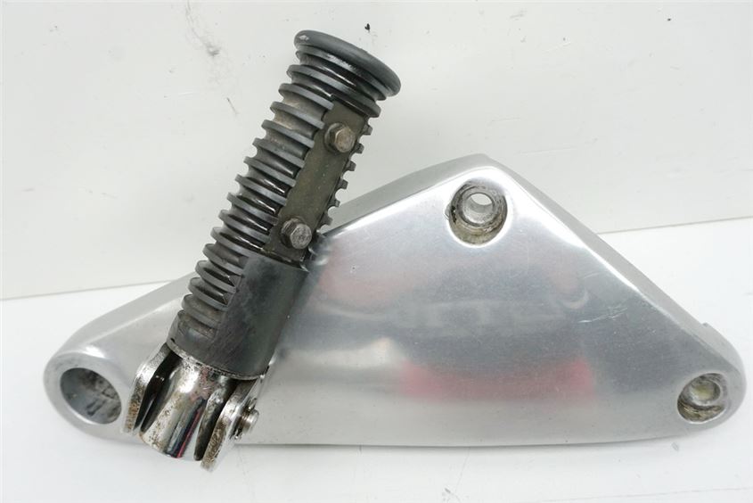KAWASAKI EN 500 EN 500 A FOOTREST BRACKET PILLION RIGHT FOOTREST HOLDER