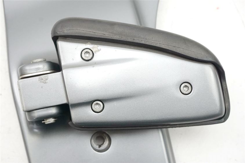 BMW K 1200 LT A K2LT FUßRASTENPLATTE SOZIUS LINKS HALTER FUßRASTE