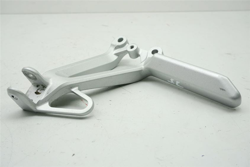 HONDA CBR 600 PC35 SOPORTE REPOSAPIÉS PASAJERO IZQUIERDO REPOSAPIÉS