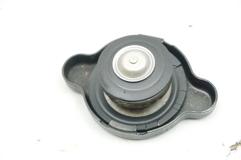 YAMAHA FZ 750 2KK RADIATOR CAP COVER