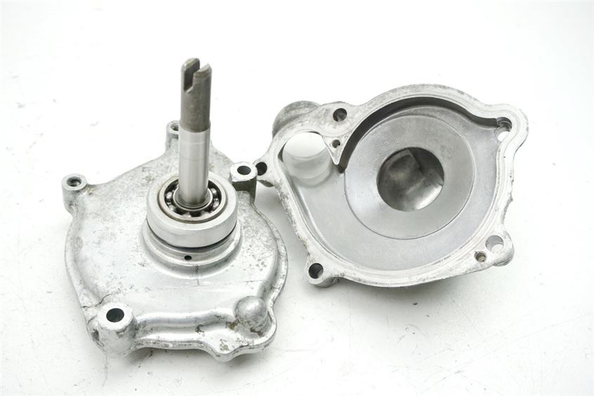 YAMAHA FZ 750 2KK WATER PUMP